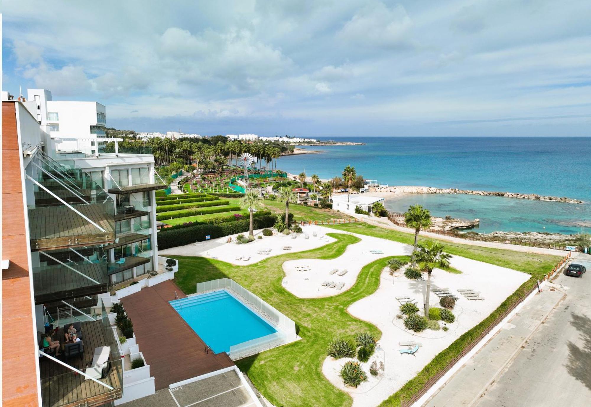 Apartment Marisol - Beachfront Protaras Ngoại thất bức ảnh
